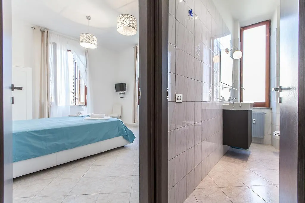 Apartop Guest House Rome 3*,  Италия