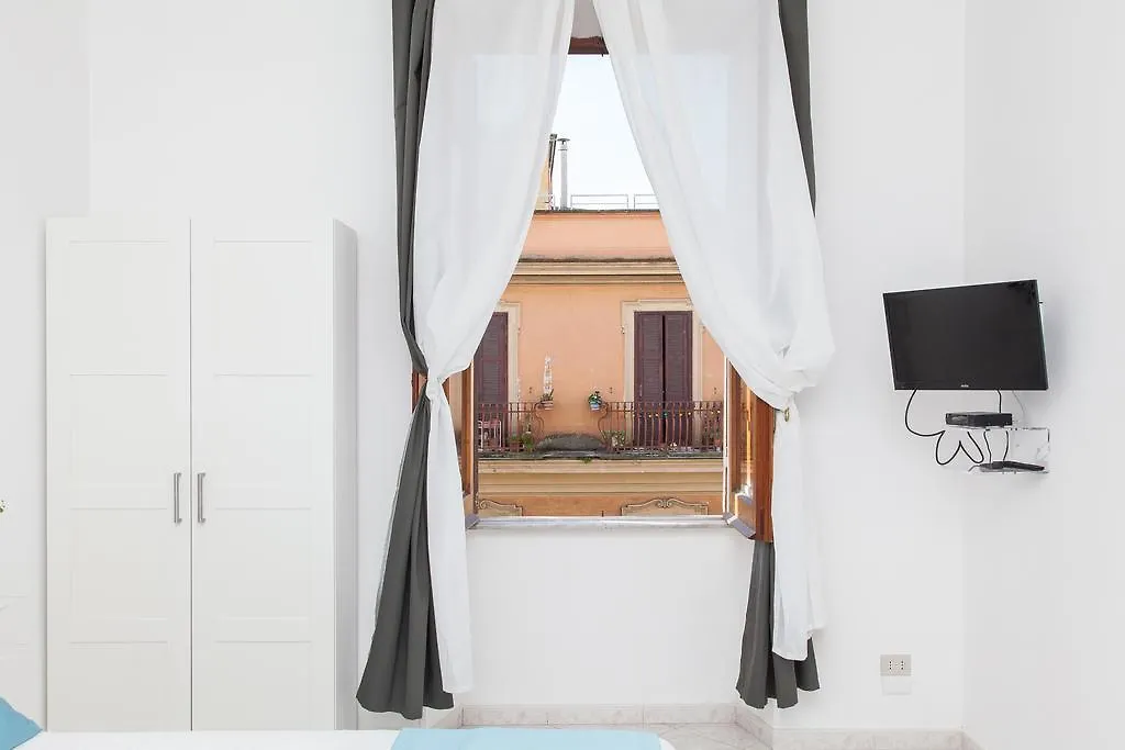 Apartop Guest House Rome Италия